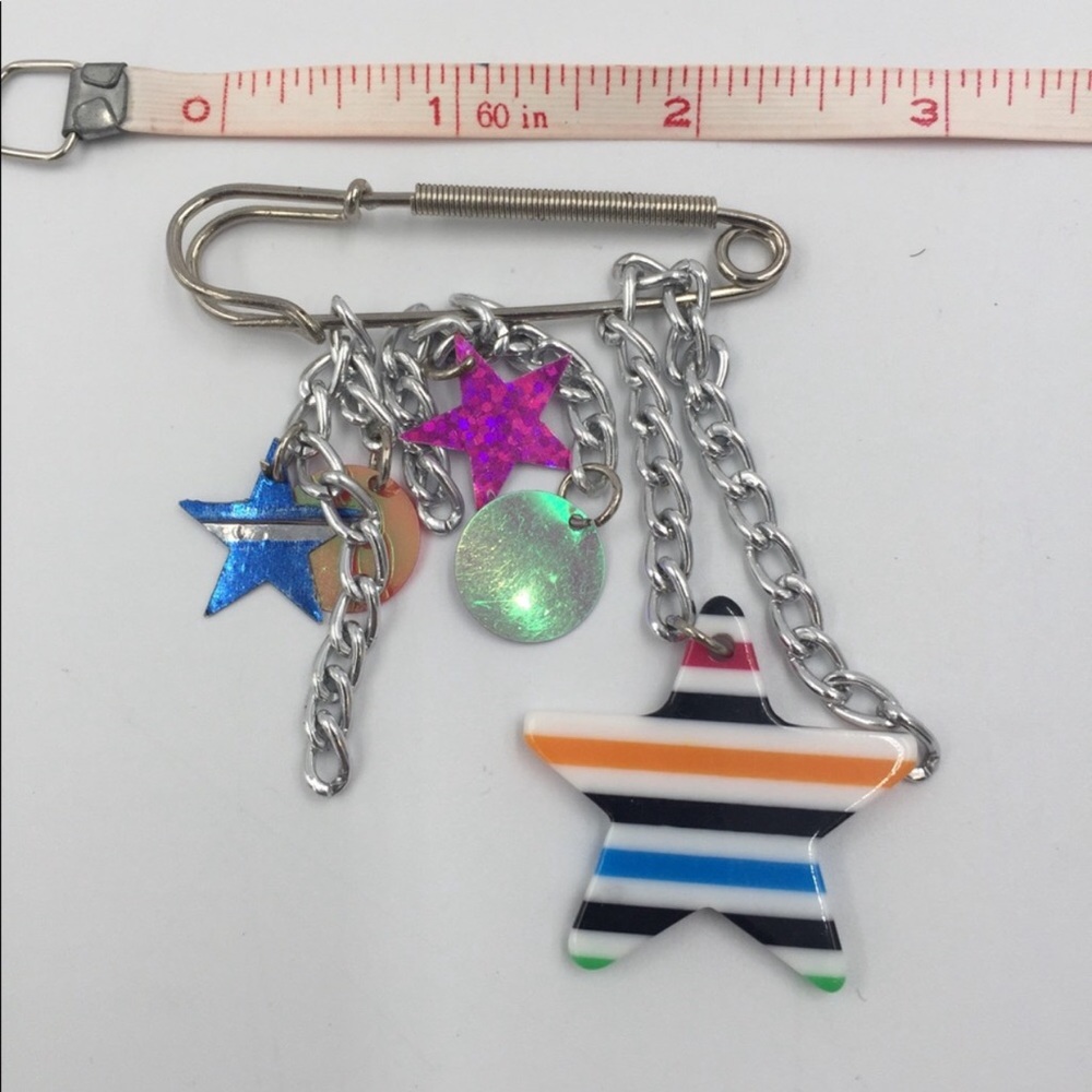Star brooch - Picture 3 of 6